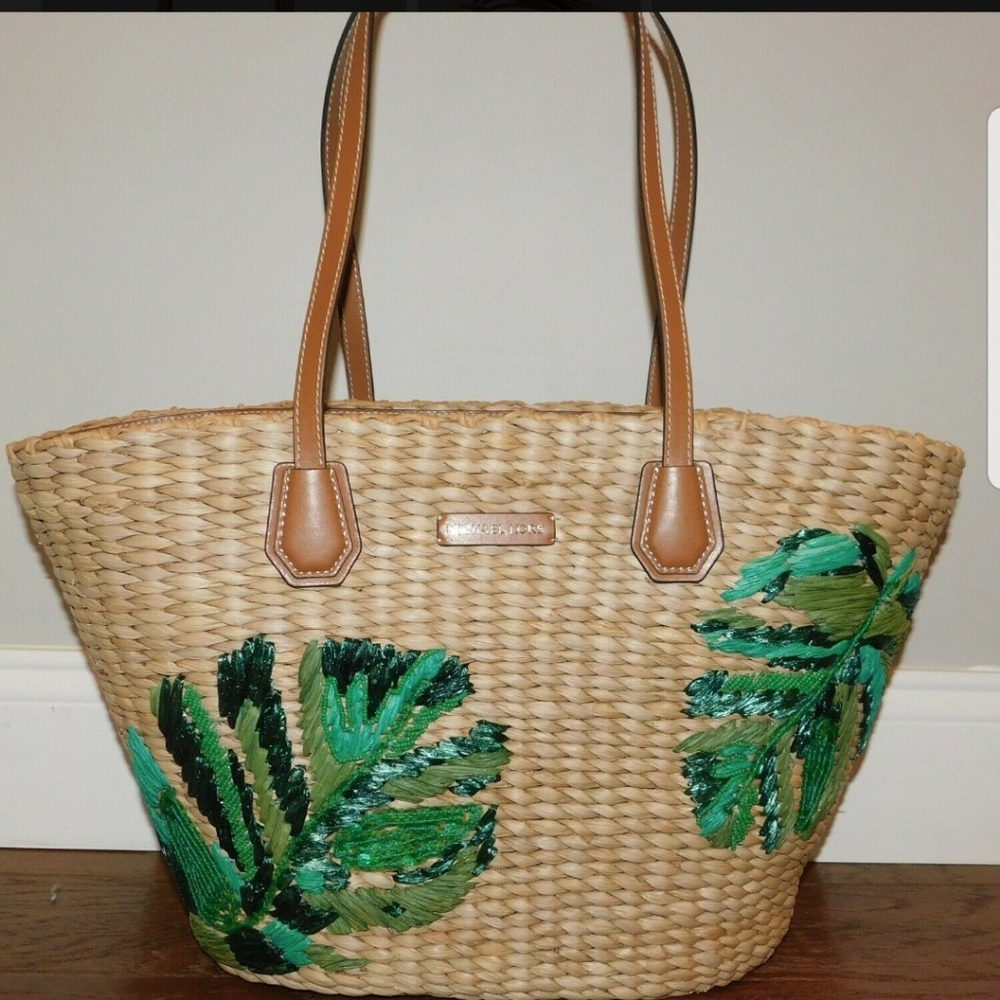 Michael Kors gorgeous straw Beach bag.